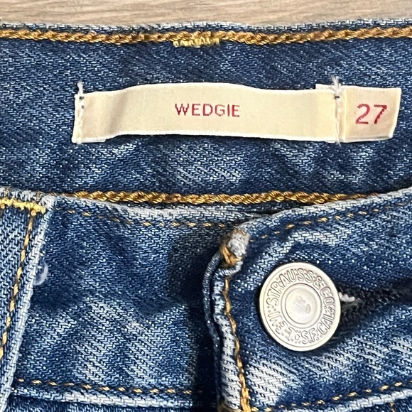 NWT Levis Premium Wedgie Jeans Womens 27 Blue Medium Wash High Rise Tapered $118 - Picture 6 of 10